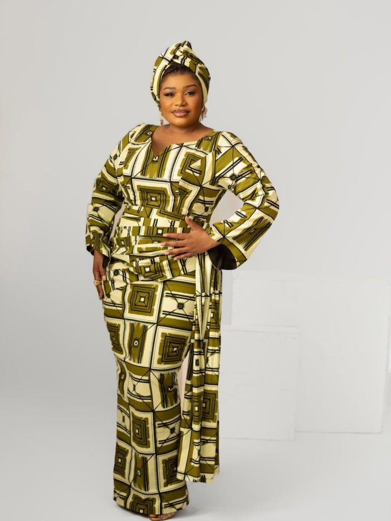 Mars, une pensée pieuse à la femme